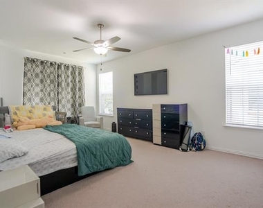 6642 Gavin Drive - Photo Thumbnail 11