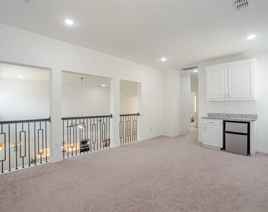 6642 Gavin Drive - Photo Thumbnail 15