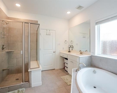 6642 Gavin Drive - Photo Thumbnail 12