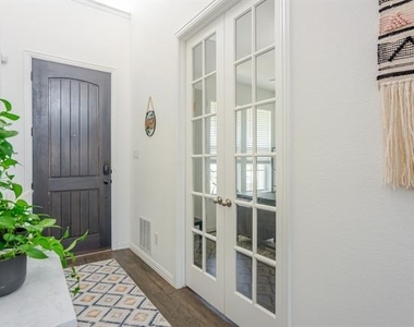 6642 Gavin Drive - Photo Thumbnail 3