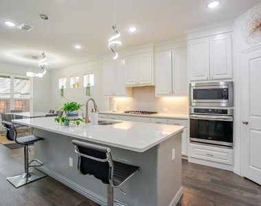 6642 Gavin Drive - Photo Thumbnail 8