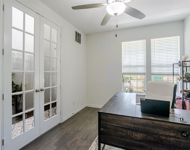6642 Gavin Drive - Photo Thumbnail 4