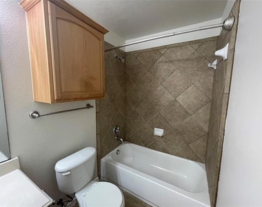 11920 Brownwood Drive - Photo Thumbnail 21