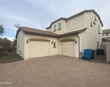 5336 W Molly Lane - Photo Thumbnail 2