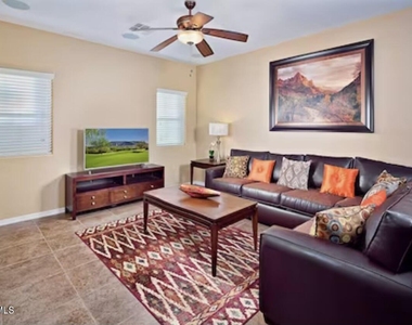 5336 W Molly Lane - Photo Thumbnail 4