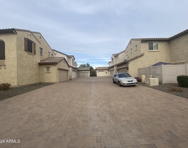 5336 W Molly Lane - Photo Thumbnail 1