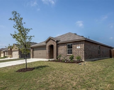808 Saddle Horn Way - Photo Thumbnail 1