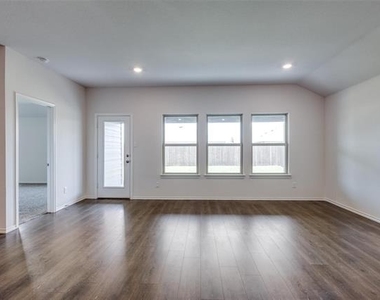 808 Saddle Horn Way - Photo Thumbnail 14