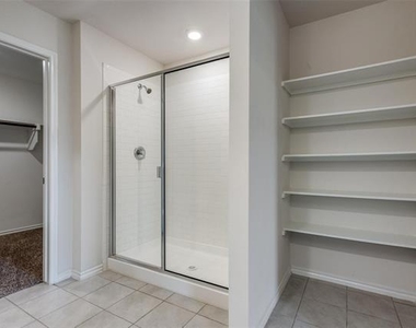 808 Saddle Horn Way - Photo Thumbnail 18