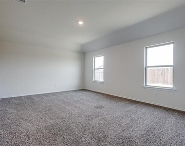 808 Saddle Horn Way - Photo Thumbnail 16