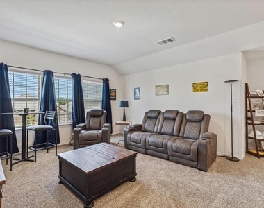 3224 Glazner Drive - Photo Thumbnail 16