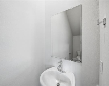 4532 Community Court - Photo Thumbnail 8