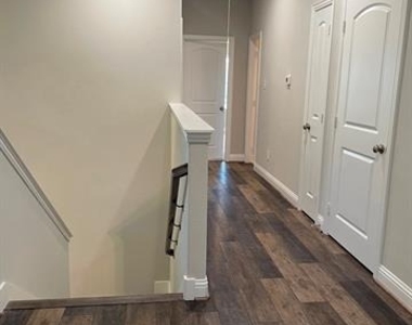 6810 Jade Drive - Photo Thumbnail 10