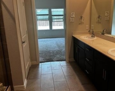 472 Rock Creek Drive - Photo Thumbnail 21