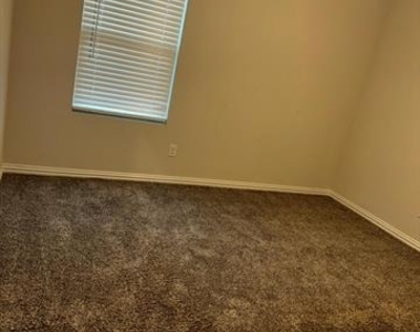 472 Rock Creek Drive - Photo Thumbnail 25
