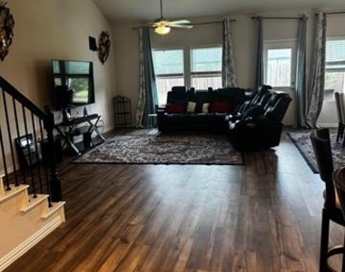 472 Rock Creek Drive - Photo Thumbnail 15