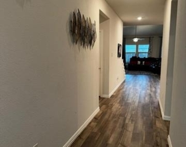 472 Rock Creek Drive - Photo Thumbnail 4