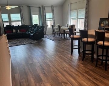 472 Rock Creek Drive - Photo Thumbnail 9