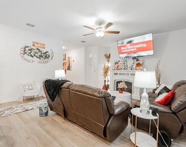 1034 Manuel Drive - Photo Thumbnail 6