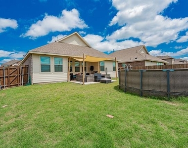 1034 Manuel Drive - Photo Thumbnail 25