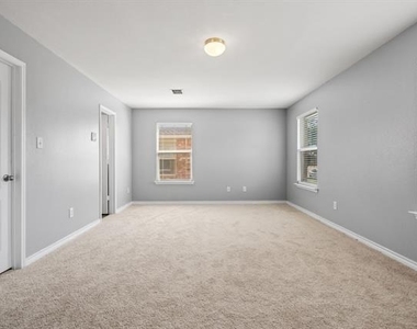 14801 Whispering Court - Photo Thumbnail 15