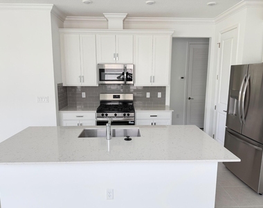 10676 Nw Wilgrove Lane - Photo Thumbnail 4