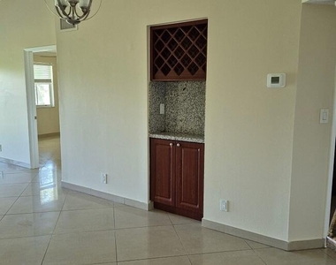 2823 N Course Drive - Photo Thumbnail 8