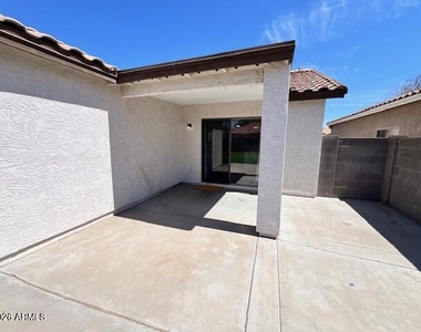 2849 W San Carlos Lane - Photo Thumbnail 25
