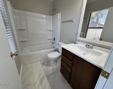 2849 W San Carlos Lane - Photo Thumbnail 21
