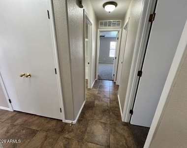 2849 W San Carlos Lane - Photo Thumbnail 11