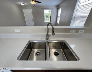 2849 W San Carlos Lane - Photo Thumbnail 9