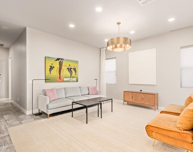 2645 E Osborn Road - Photo Thumbnail 3