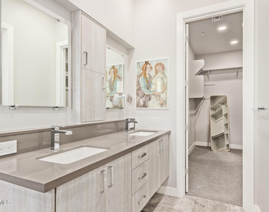 2645 E Osborn Road - Photo Thumbnail 15