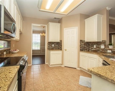 3412 Pueblo Drive - Photo Thumbnail 9