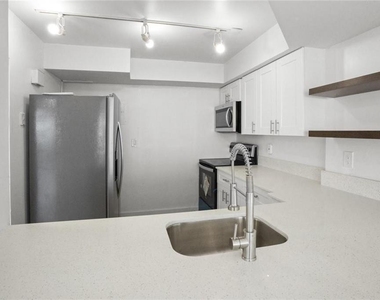 3000 E Sunrise Boulevard - Photo Thumbnail 7