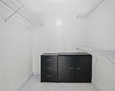 3000 E Sunrise Boulevard - Photo Thumbnail 18