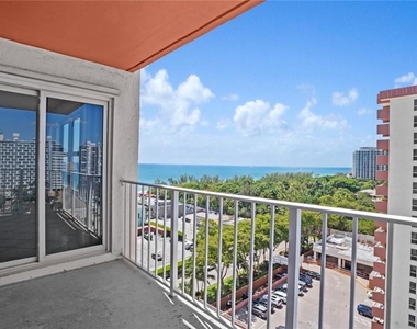 3000 E Sunrise Boulevard - Photo Thumbnail 2