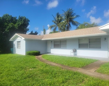 242 Se 24th Avenue - Photo Thumbnail 1