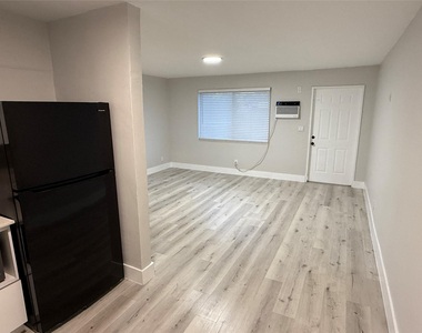 720 Ne 7th Street - Photo Thumbnail 4