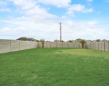 1308 Canary Lane - Photo Thumbnail 17