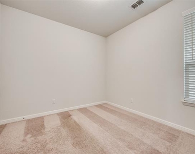 1308 Canary Lane - Photo Thumbnail 15