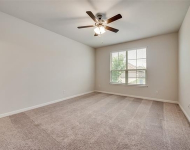 1308 Canary Lane - Photo Thumbnail 6