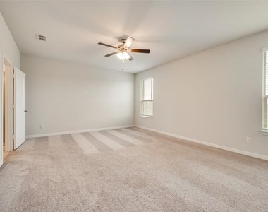 1308 Canary Lane - Photo Thumbnail 8