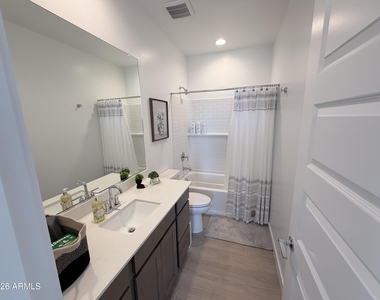 32022 N 121st Avenue - Photo Thumbnail 12