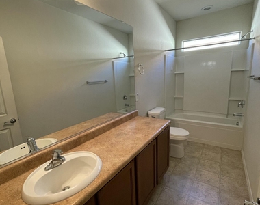 5430 W Montebello Way - Photo Thumbnail 12