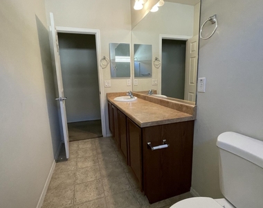 5430 W Montebello Way - Photo Thumbnail 14