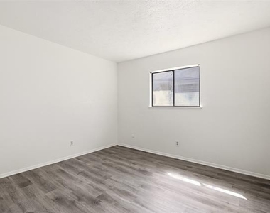 4205 Buckeye Street - Photo Thumbnail 20