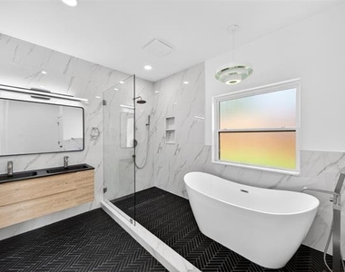 1213 Sycamore Drive - Photo Thumbnail 16