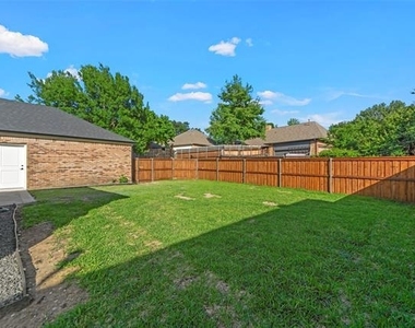 1213 Sycamore Drive - Photo Thumbnail 30