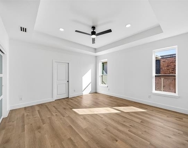 1213 Sycamore Drive - Photo Thumbnail 14